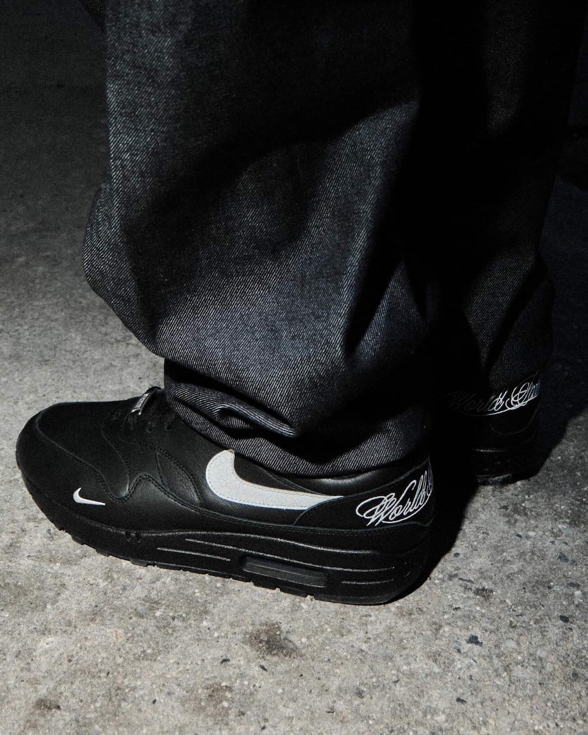 Nike x Supreme Air Max 1 '87 Black