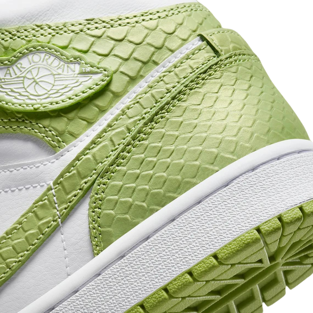 Air Jordan 1 Mid SE “Green Python” (W)