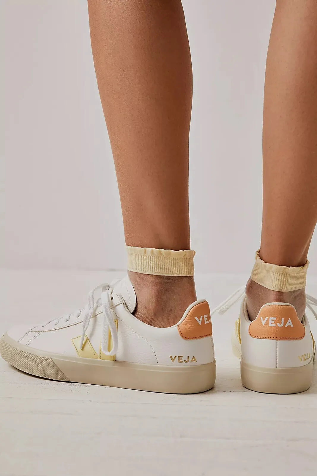 Veja Campo Extra White / Sun (W)