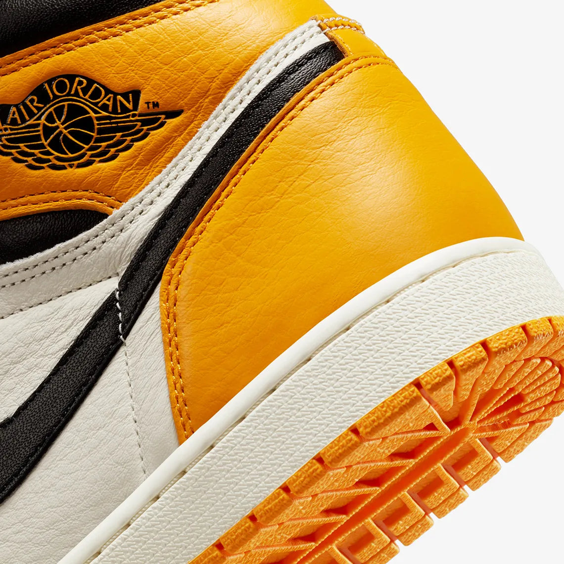 Air Jordan 1 Retro High OG “Yellow Toe”