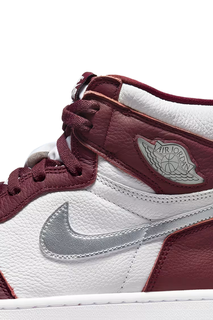 Air Jordan 1 Retro High OG 'Bordeaux' (2021)