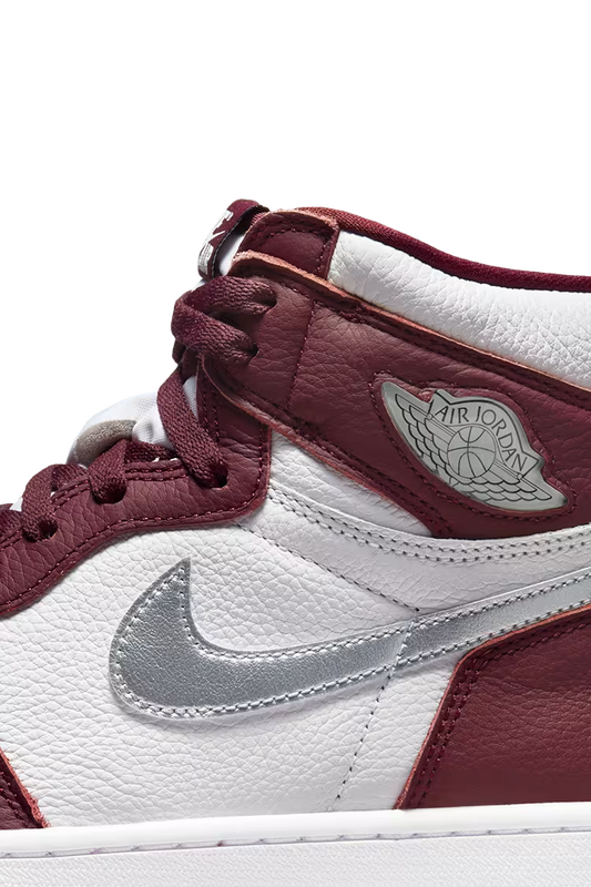Air Jordan 1 Retro High OG 'Bordeaux' (2021)